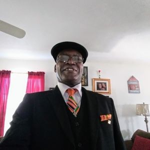 Meet your Posher, Larry